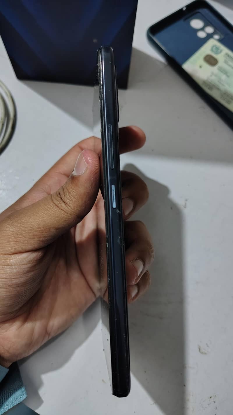 Vivo V21 7