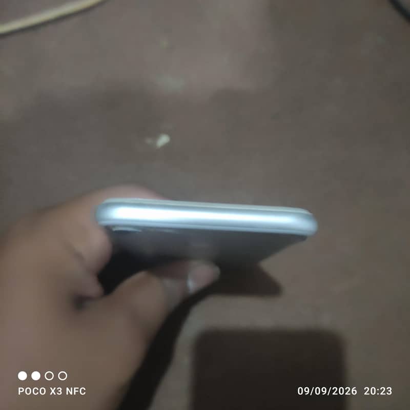 Apple iPhone 7 2
