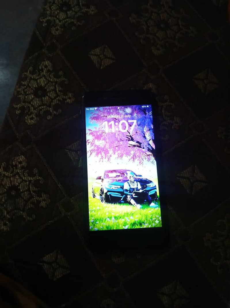 Apple iPhone 8 Plus 1