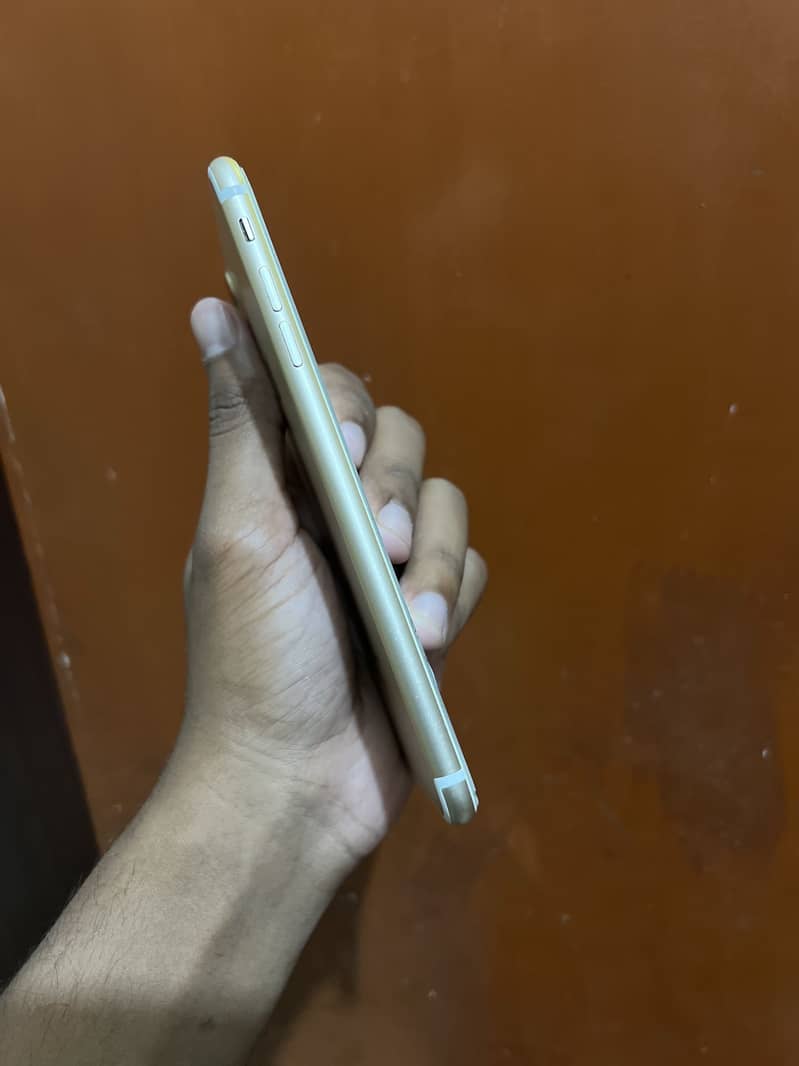 Apple iPhone 7 Plus 2