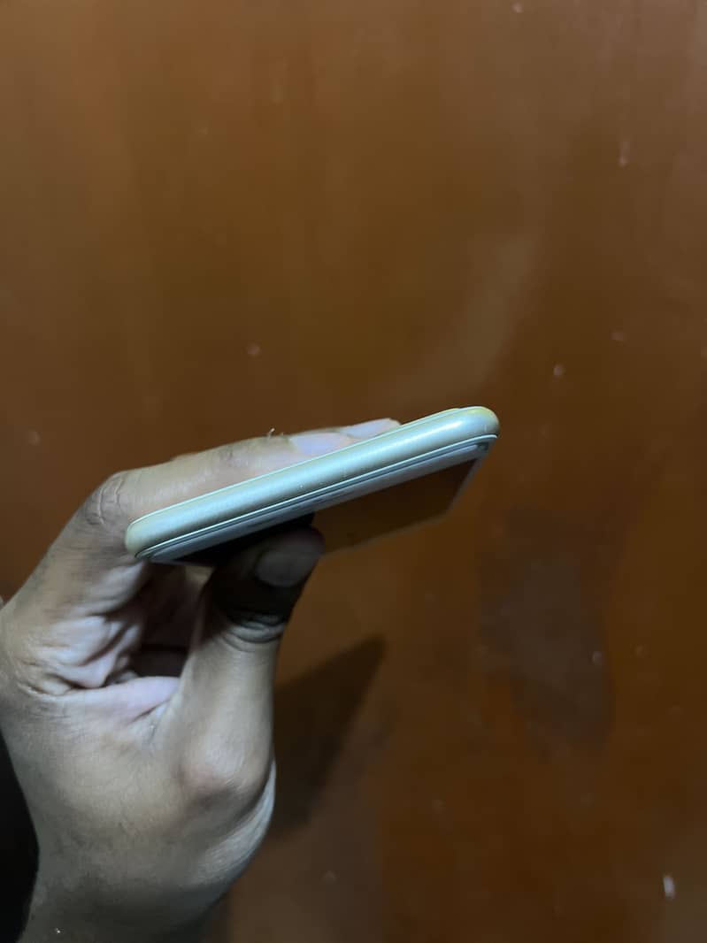 Apple iPhone 7 Plus 5
