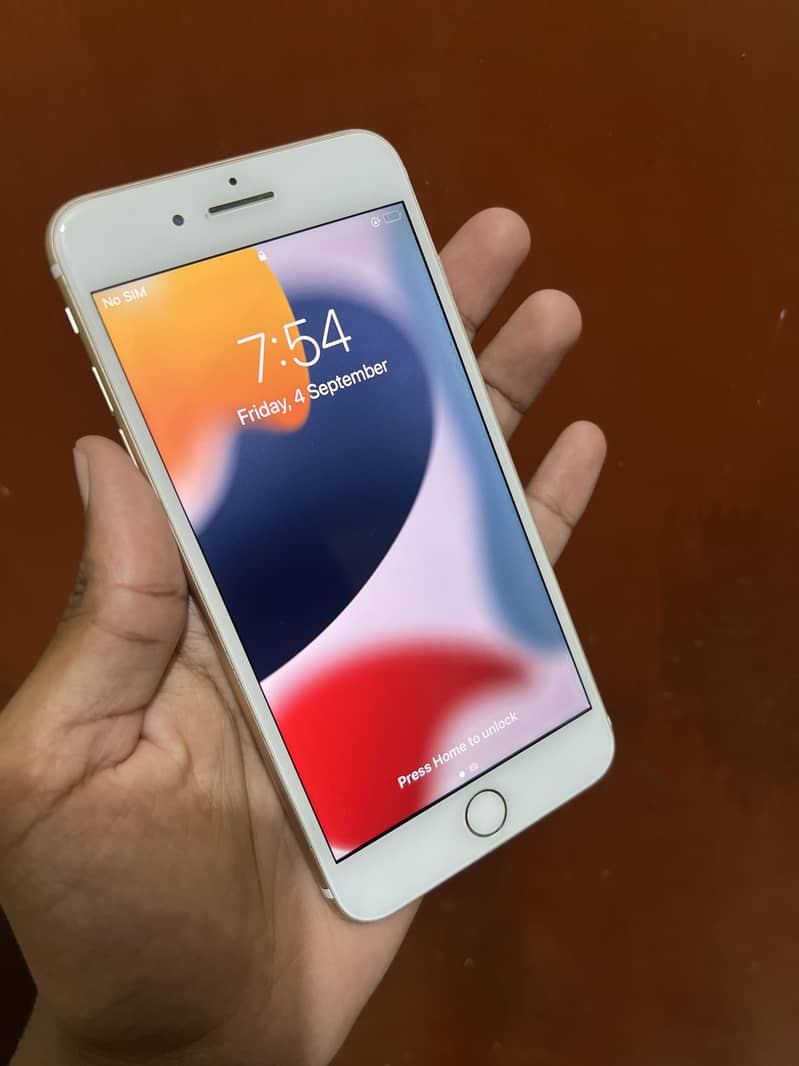 Apple iPhone 7 Plus 6