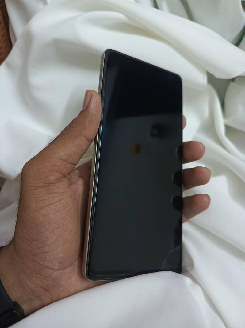 Tecno CAMON 30 0