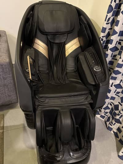 Sapphire pro massage chair by Zero health care