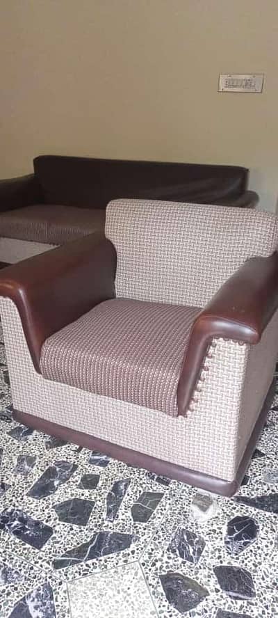 8 seater sofa set for sell.