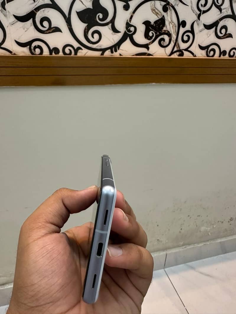 Google Pixel 7a 2