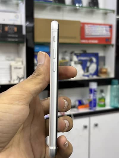 Apple iPhone SE