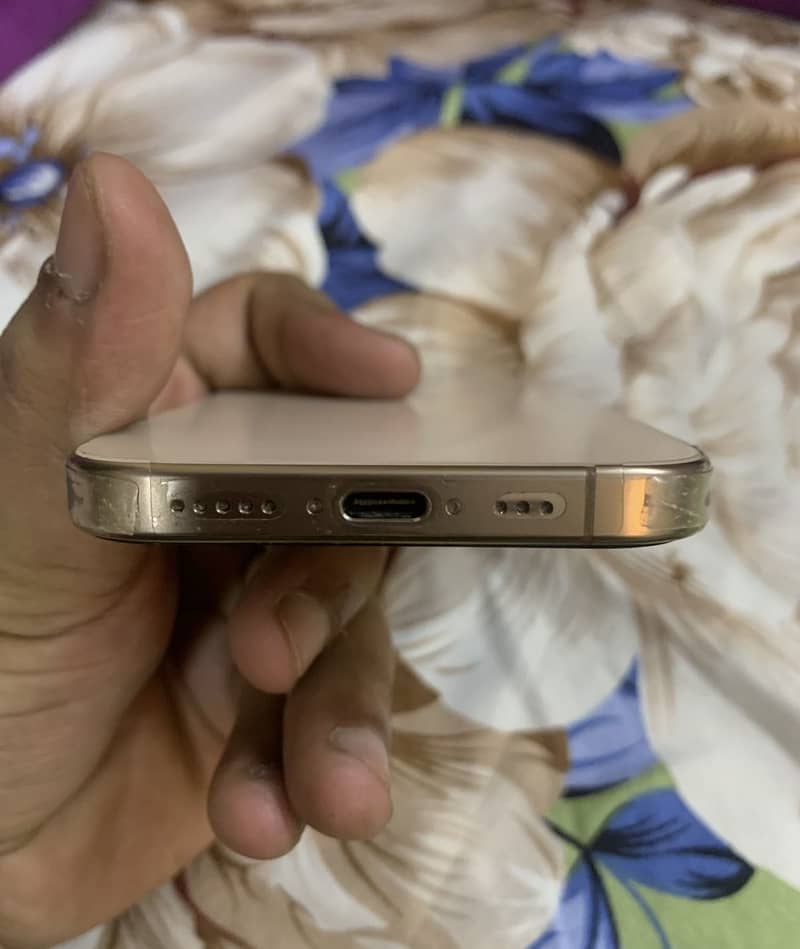 iphone 16 pro 1