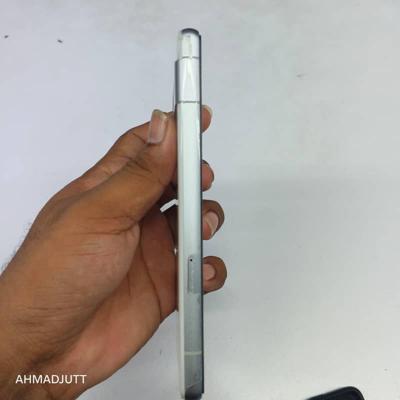 Google Pixel 7a 5