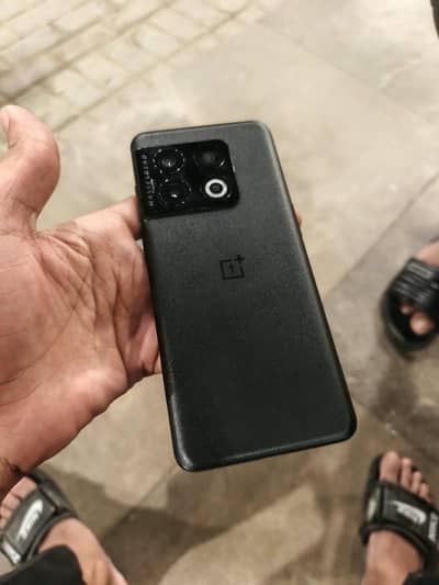 One Plus 10 Pro