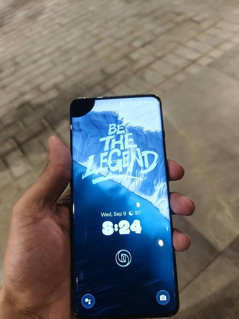 One Plus 10 Pro 1