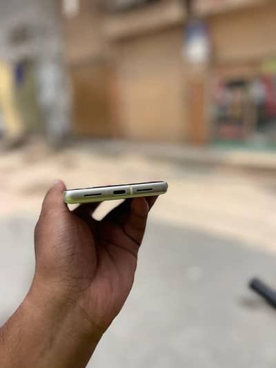 Google pixiel 7 panel mai line hn ik urgent for sale03047949297
