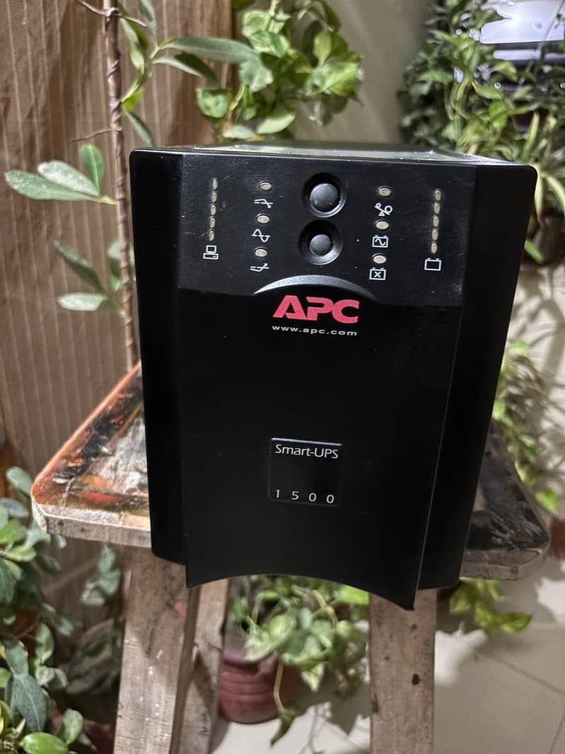APC Smart UPS 0