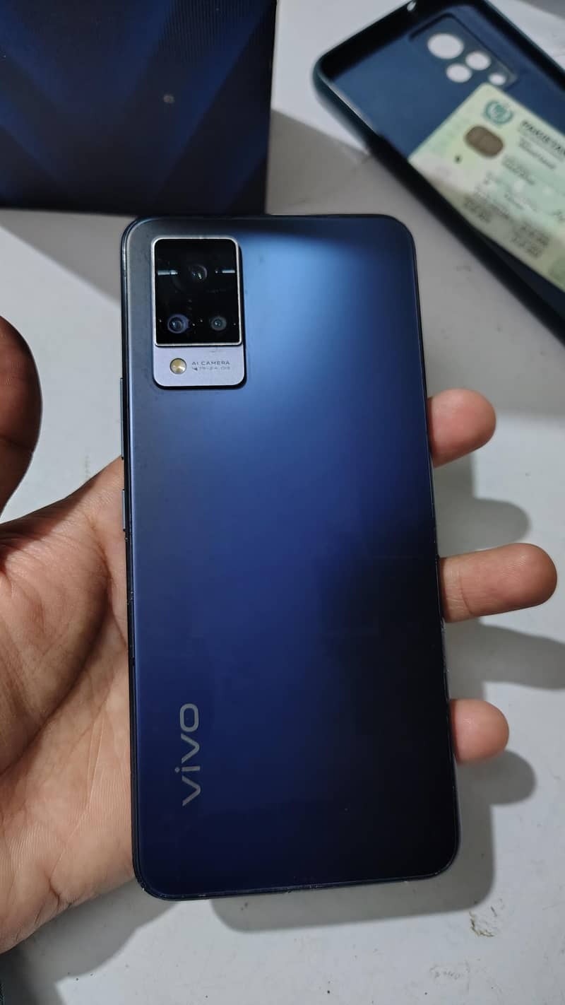 Vivo V21 1