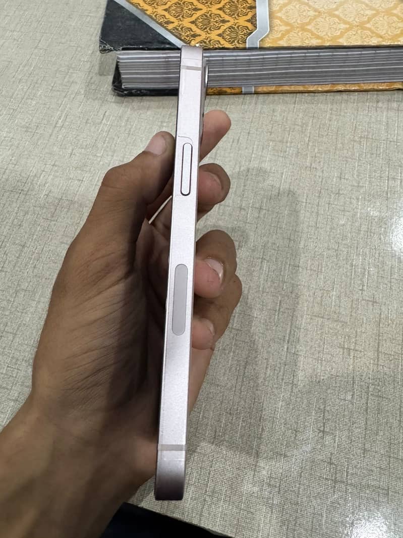 Apple iPhone 13 3