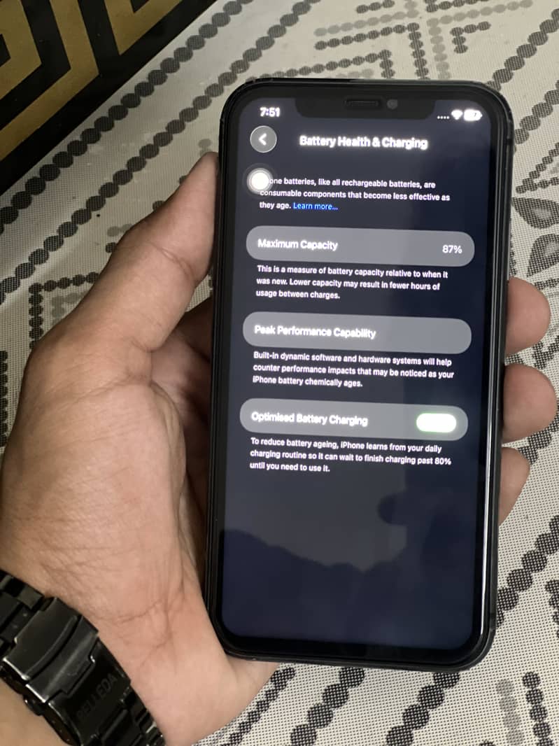 Apple iPhone 11 3