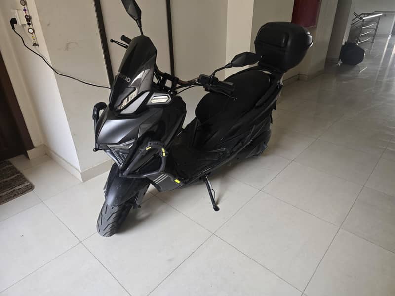 Revoo E-52 4