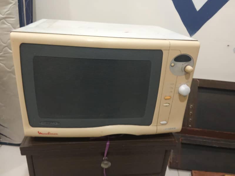 Microwave Oven 0