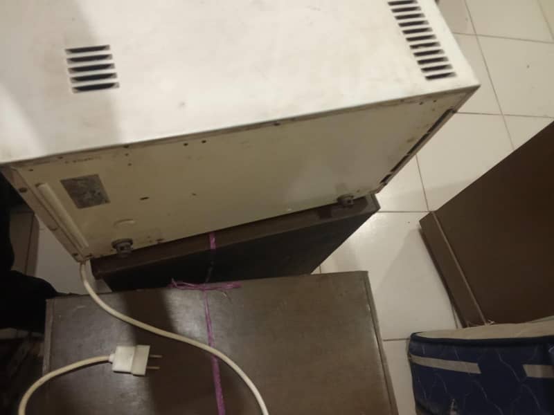 Microwave Oven 2