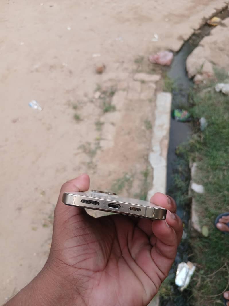 Apple iPhone 13 Pro Max 4