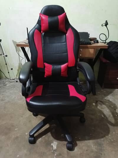 Like New Gaming / Office Chair (Red & Black) – Barely Used