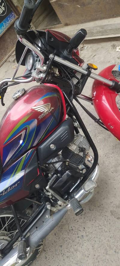 bhai 10 by 10 condition ha bike ma koi masla ni a all jenion ha