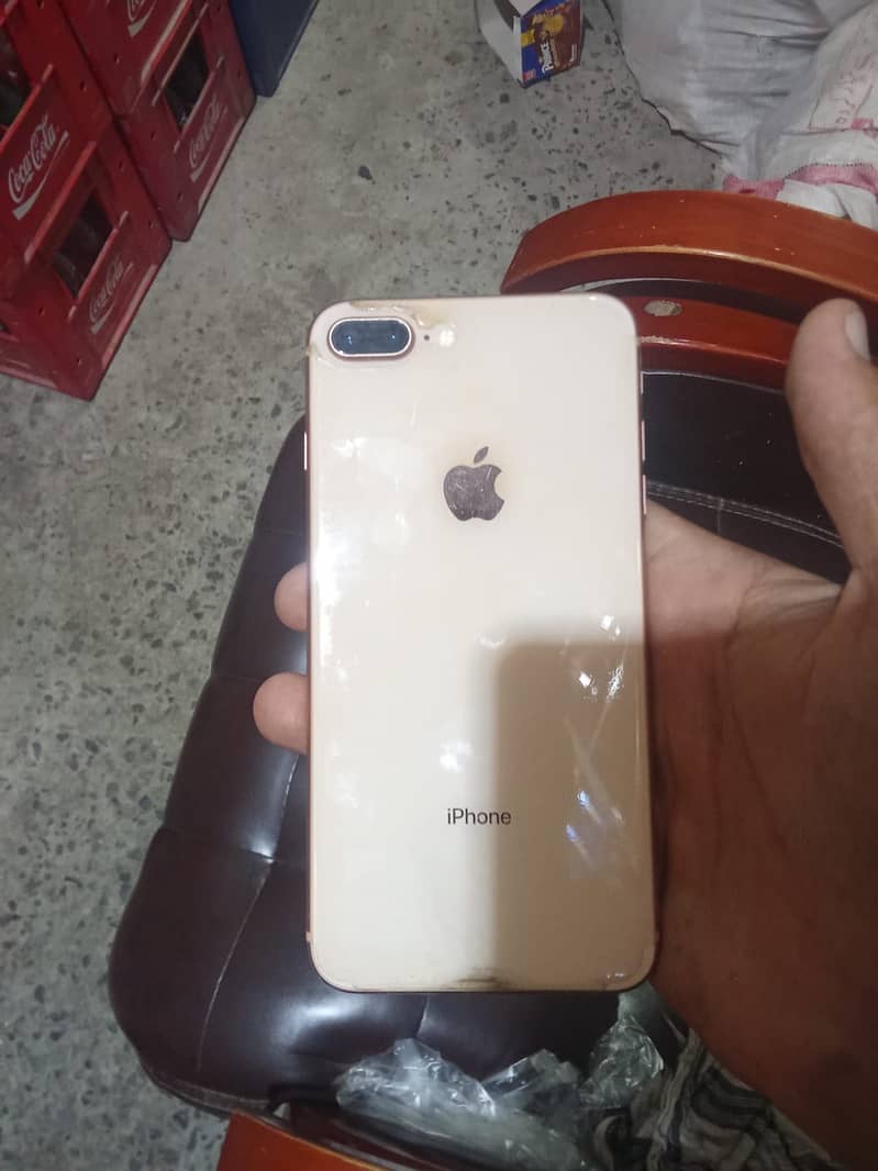 Apple iPhone 8 Plus 0