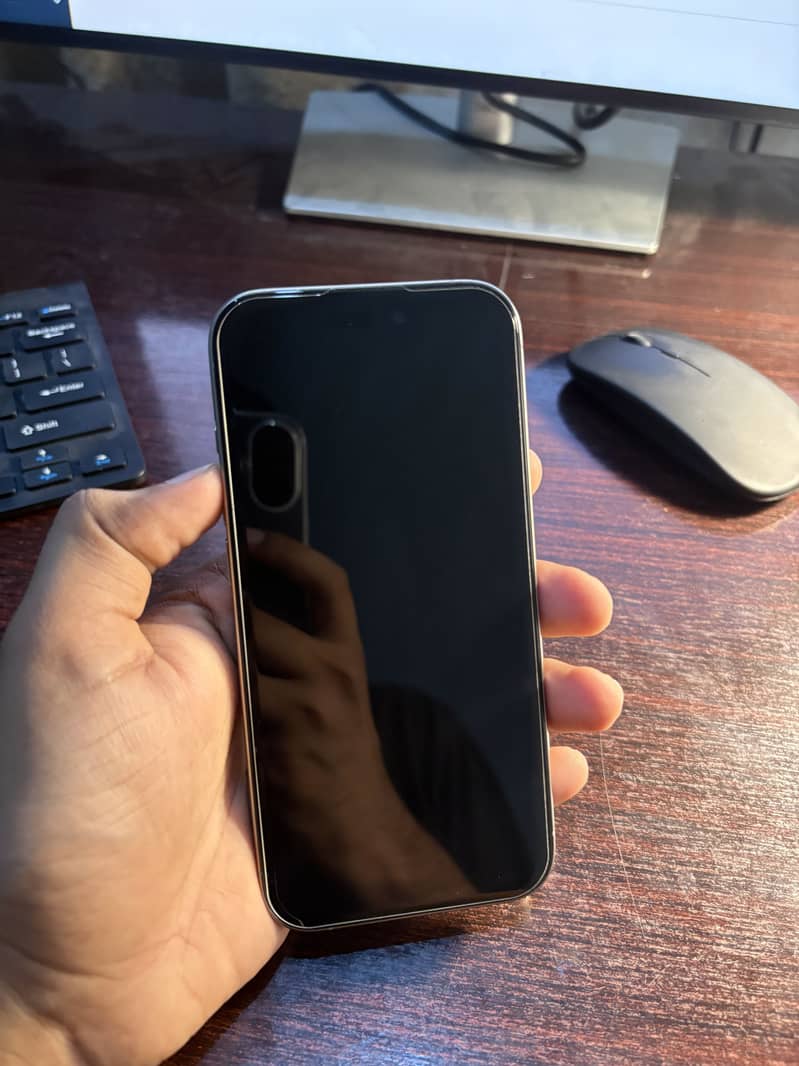 Apple iPhone 15 Pro 6