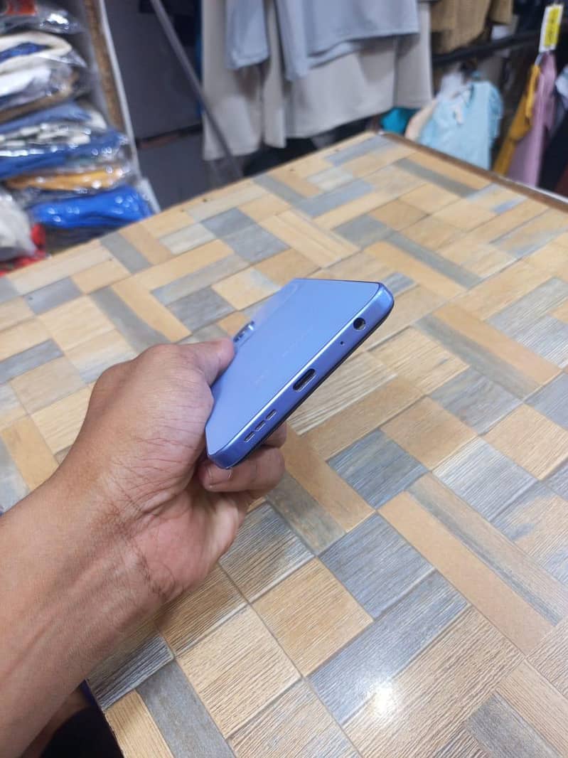 Tecno CAMON 40 1