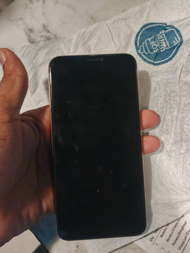 Apple iPhone XS Max 6