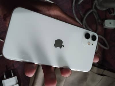 I phone 11  128 gb ofichal pra approved