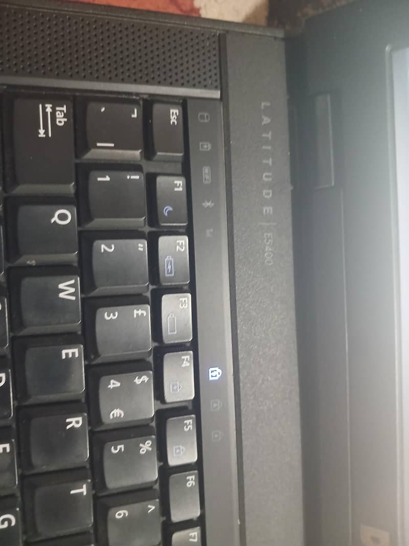 Dell Latitude E5400 1
