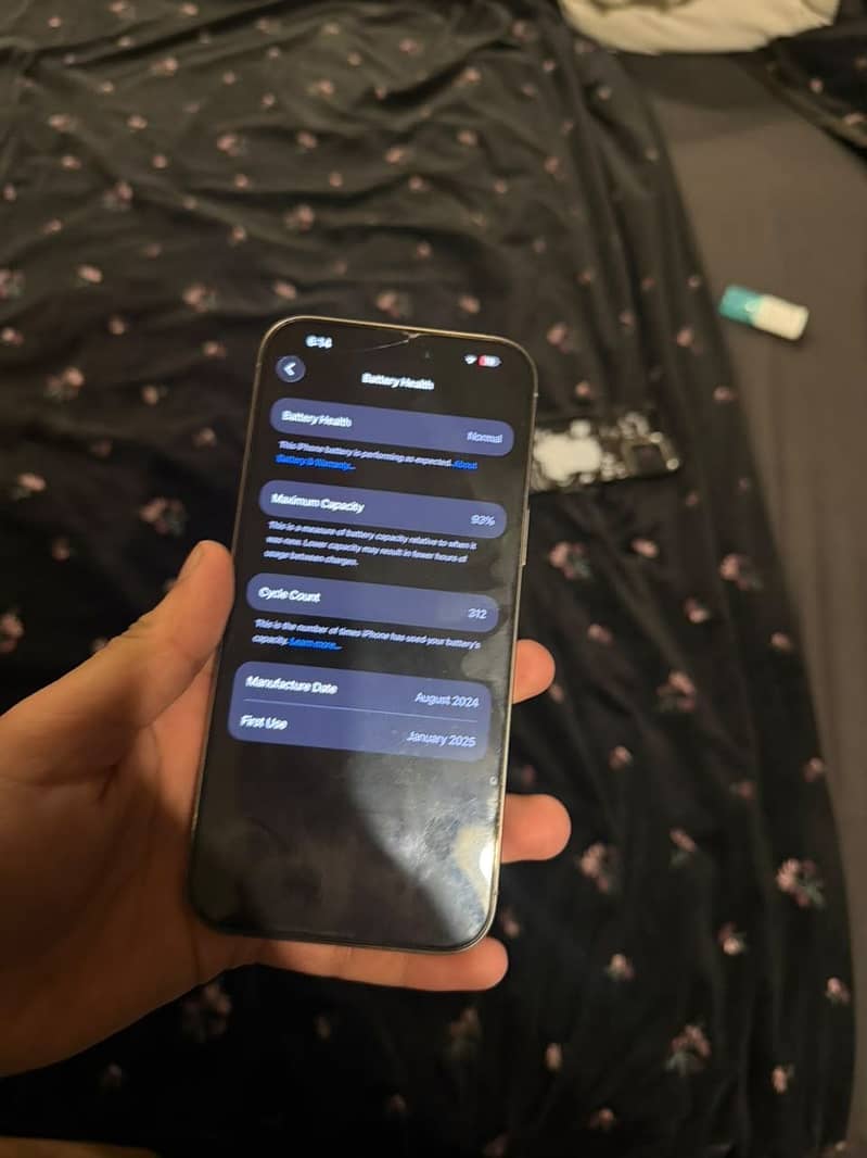 Apple iPhone 16 Pro Max 1