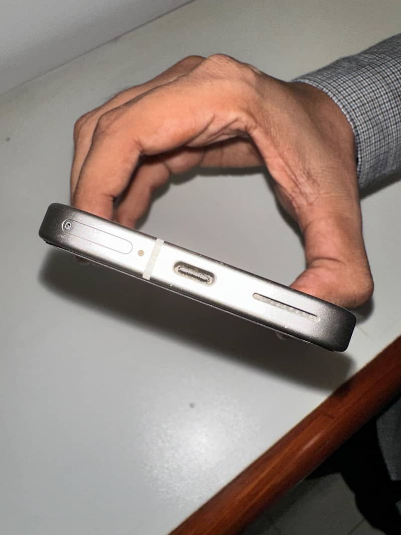 Google Pixel 9 5