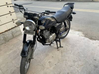 Suzuki GS 150
