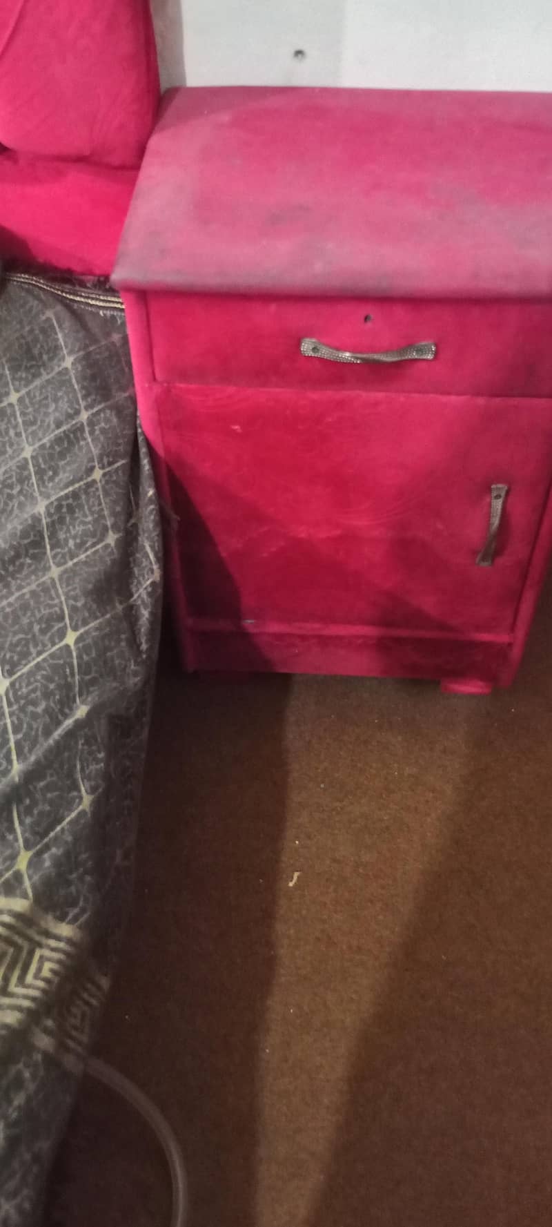 duble bed 0