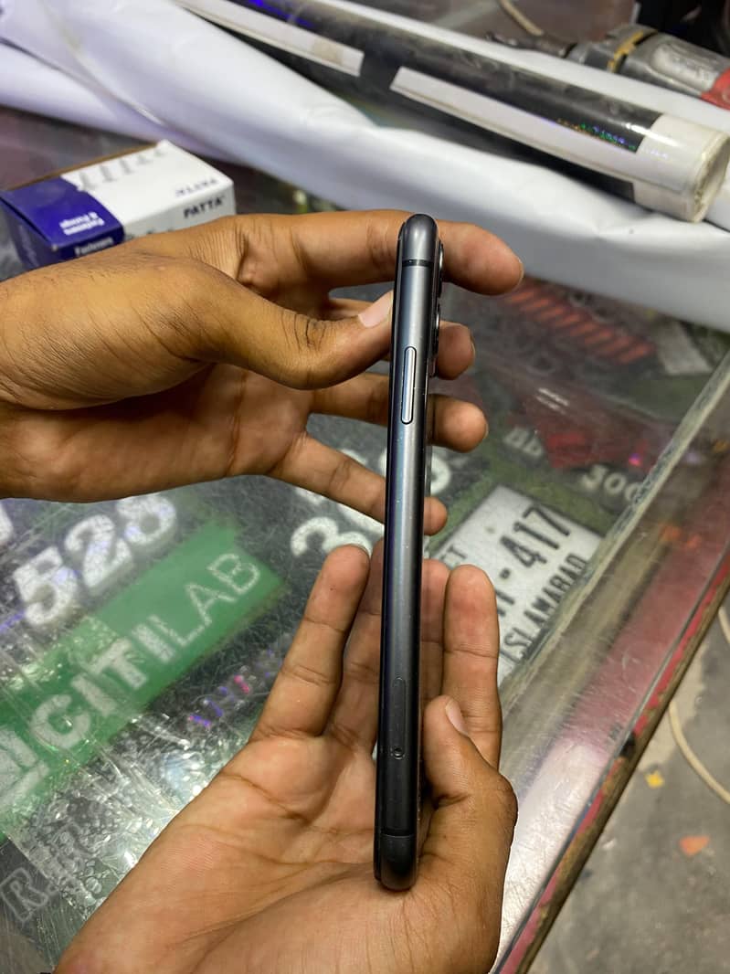 Apple iPhone 11 1