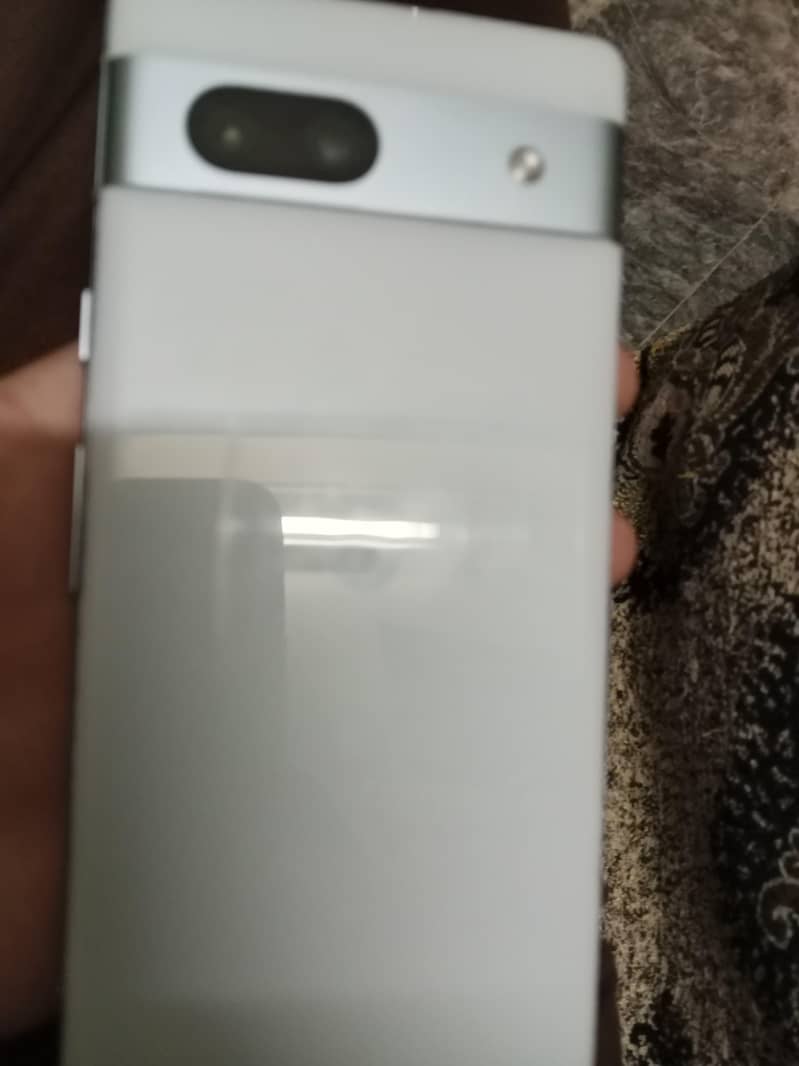 Google Pixel 7a 5