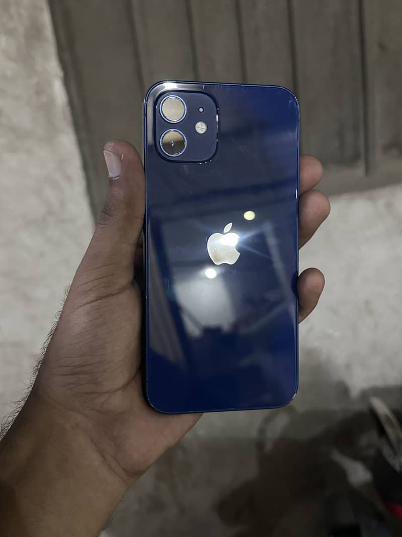 iPhone 12 0