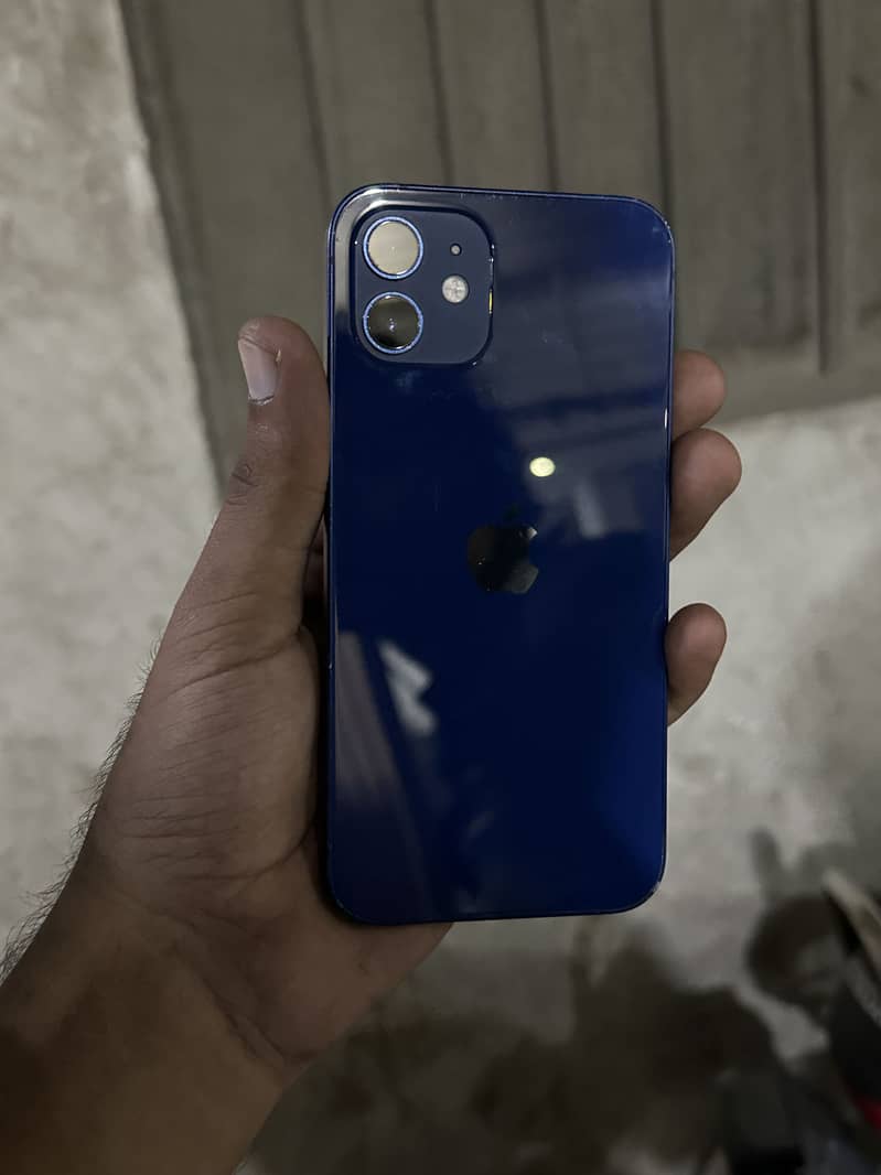 iPhone 12 4