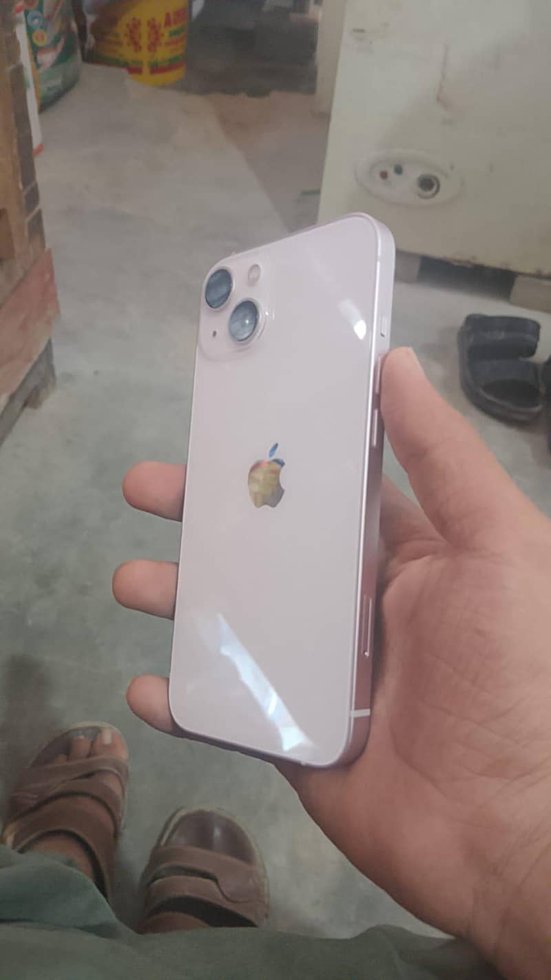 Apple iPhone 13 1