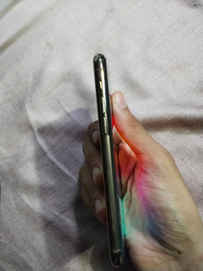 Apple iPhone 11 Pro Max 5