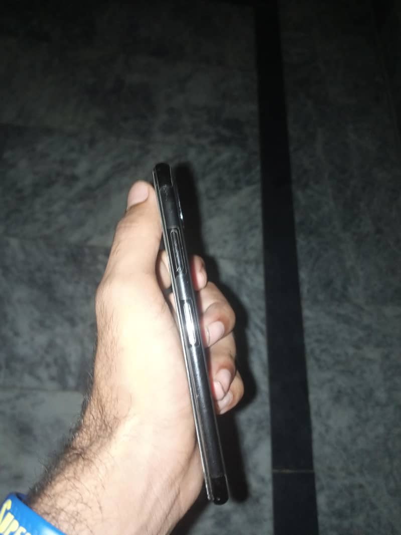 Apple iPhone X 4