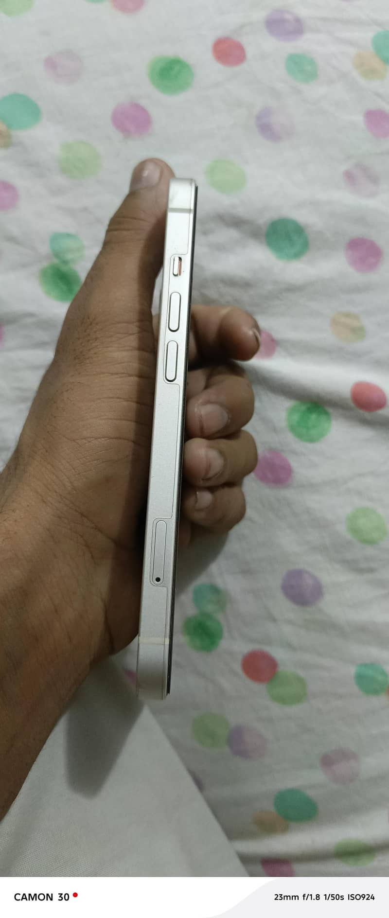 Apple iPhone 13 1
