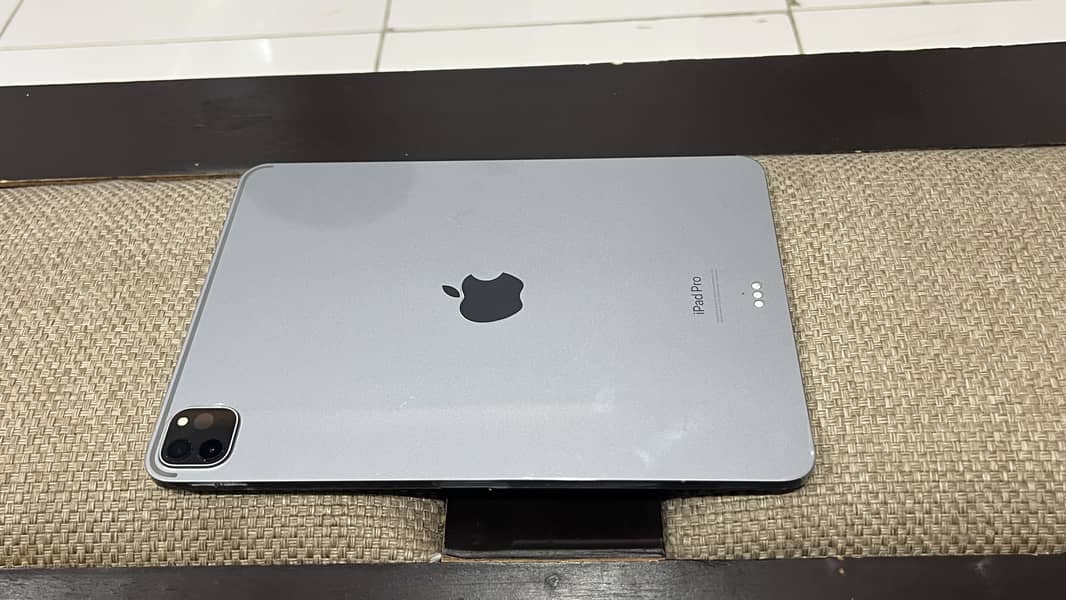 Ipad pro m2 1