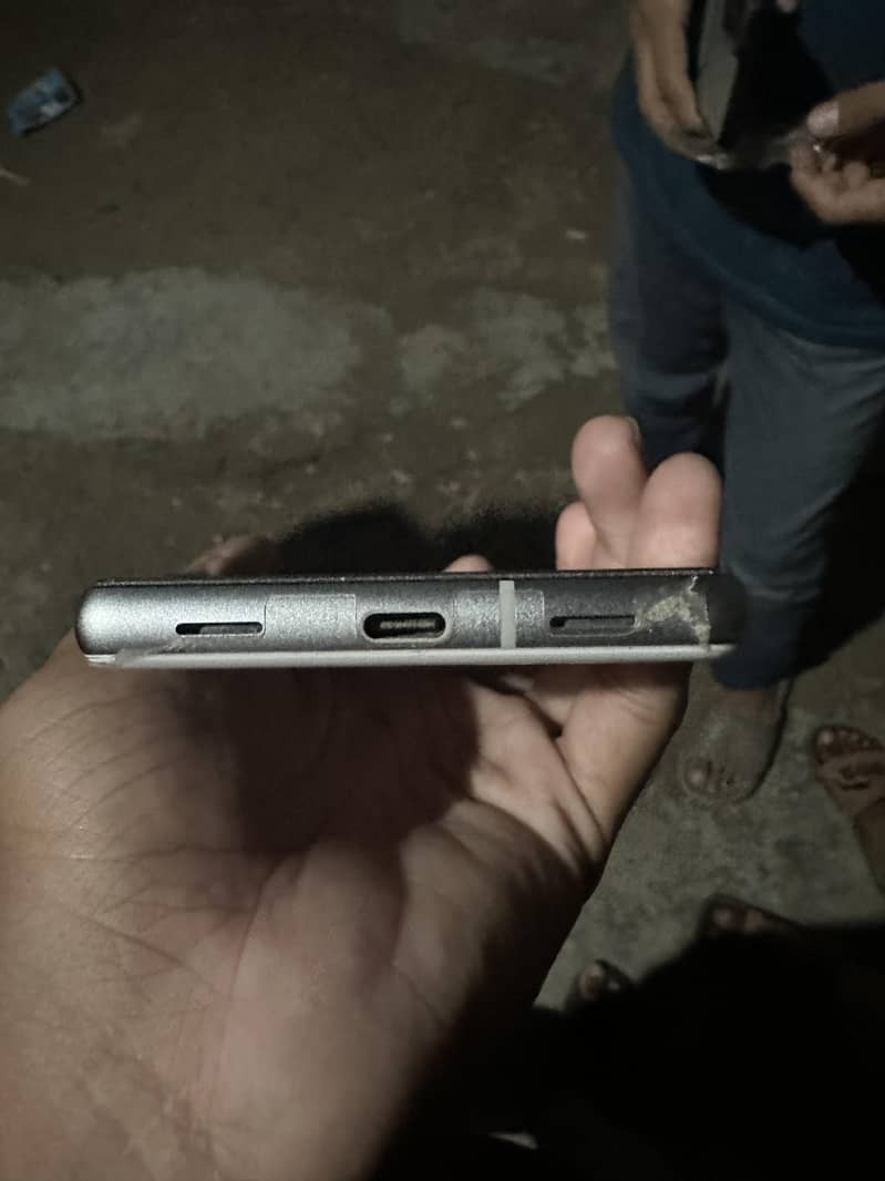 Google Pixel 7a 5