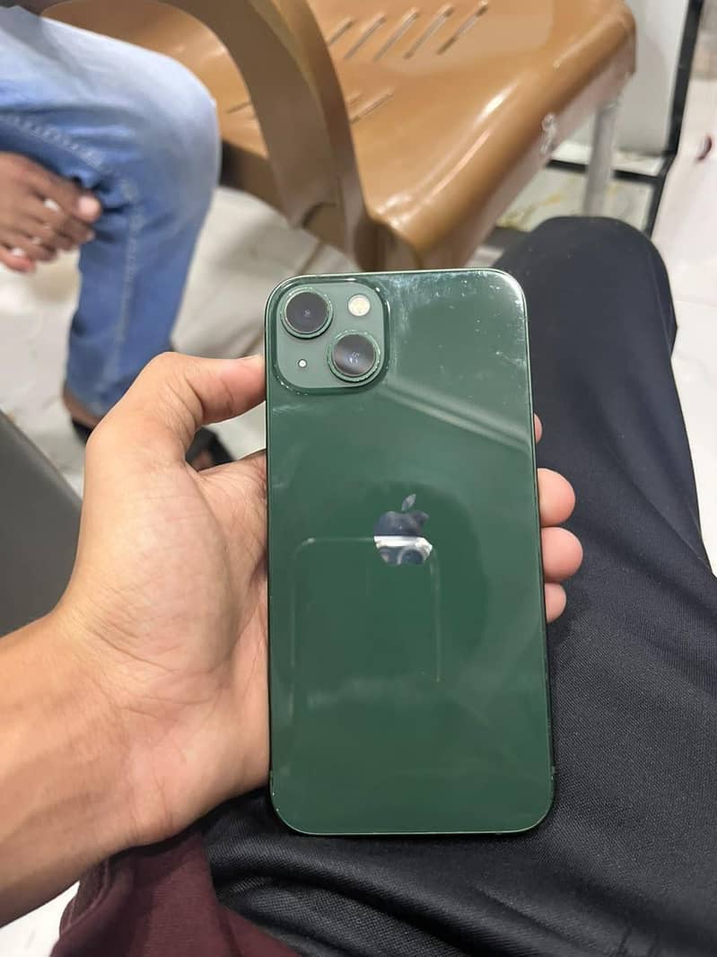 Apple iPhone 13 1