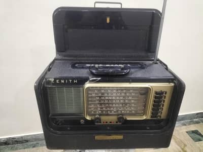 vintage Zenith H500 Trans-Oceanic,