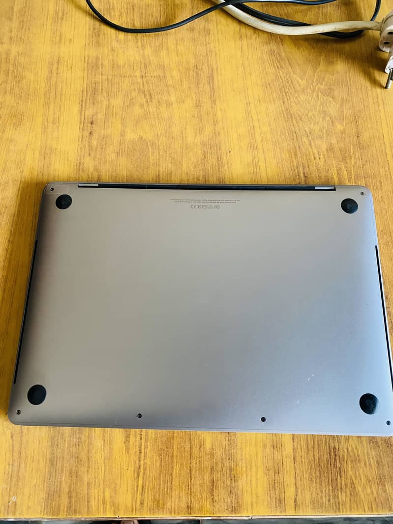 MacBook Pro 1