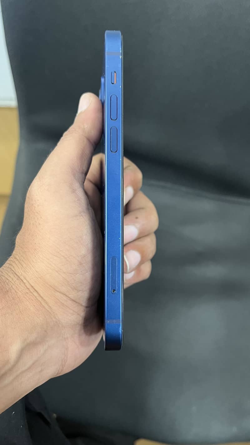 Apple iPhone 12 2